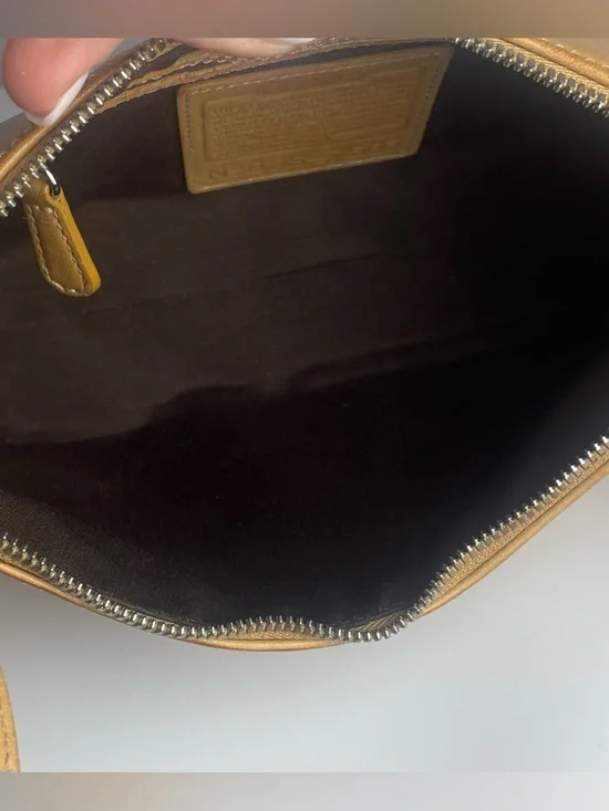 Coach Hampton Demi Leather Baguette VTG Shoulder Bag 7587 COA - Picture 16 of 16